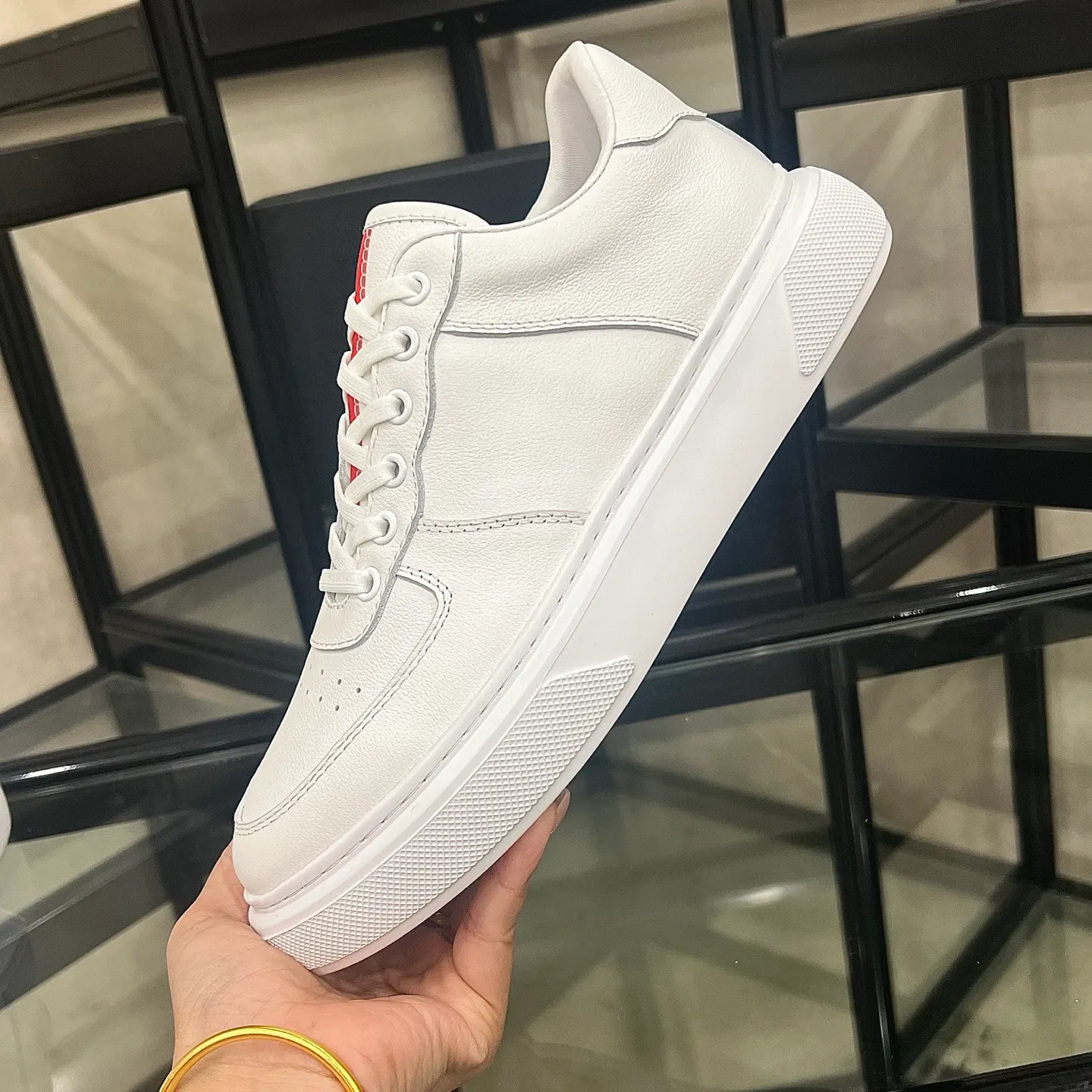 Men's shoes💰440 Prada/Prada Men's new casual shoes, this upper is made of imported calfskin + sheep lining! The outsole is made of non-slip sports foam and ultra-light, which feels good on the feet. It is a fashionable and stylish item!  Size: 38-44 (45 customized)